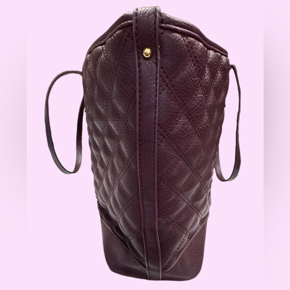 Elegant BCBG Paris Quilted Vegan Leather Purple Tote/Overnight/Laptop Bag - Picture 2 of 6